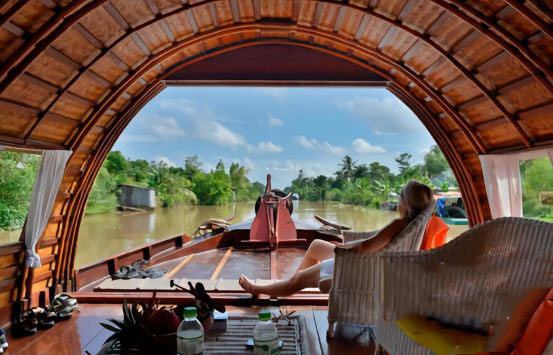 Relax-on-a-mekong-delta-luxury-cruise-1